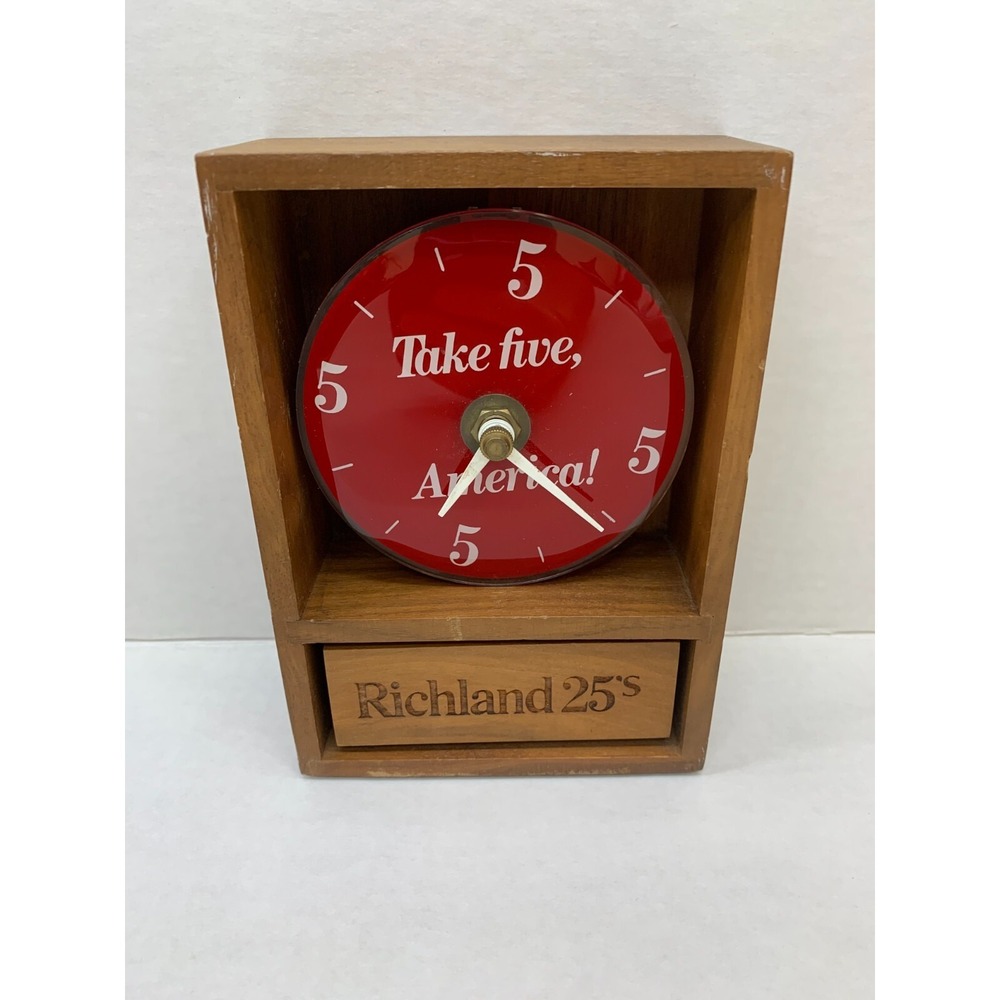 Working Richland 25's Take Five, America! Vintage Wood Clock Cigarettes